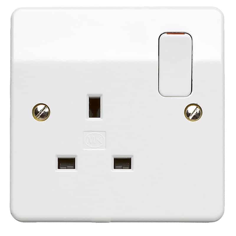 MK Electric Logic Plus 1-Gang 13A Switched Socket